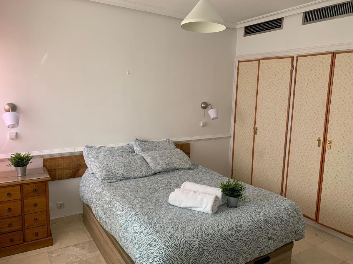Pisos Con Piscina De Temporada Corta Estancia Μαδρίτη Εξωτερικό φωτογραφία