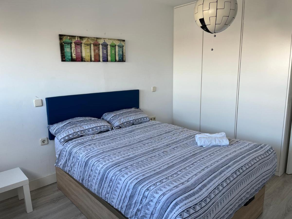Pisos Con Piscina De Temporada Corta Estancia Μαδρίτη Εξωτερικό φωτογραφία
