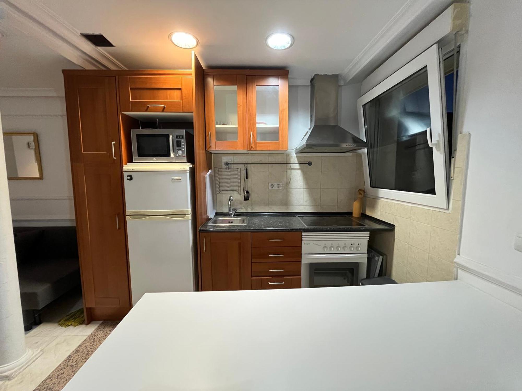 Pisos Con Piscina De Temporada Corta Estancia Μαδρίτη Εξωτερικό φωτογραφία