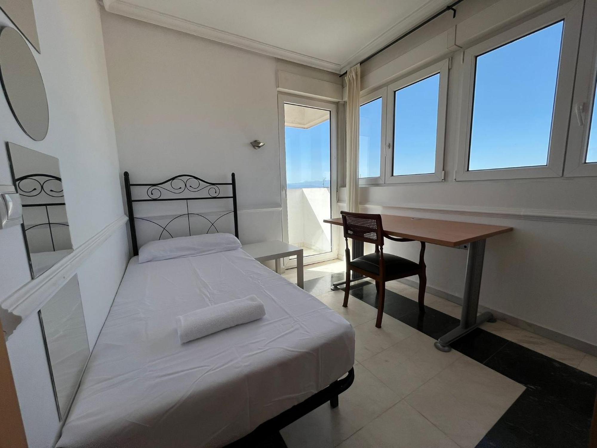 Pisos Con Piscina De Temporada Corta Estancia Μαδρίτη Εξωτερικό φωτογραφία