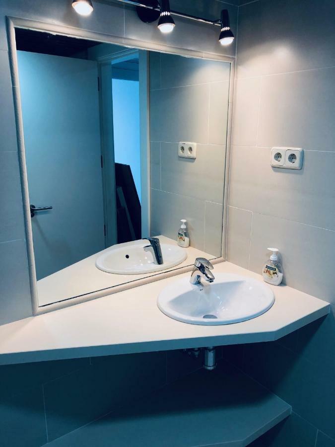 Pisos Con Piscina De Temporada Corta Estancia Μαδρίτη Εξωτερικό φωτογραφία